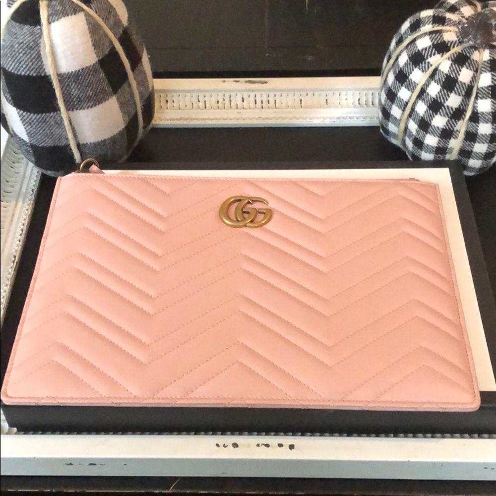 Gucci Marmont GG  Pouch